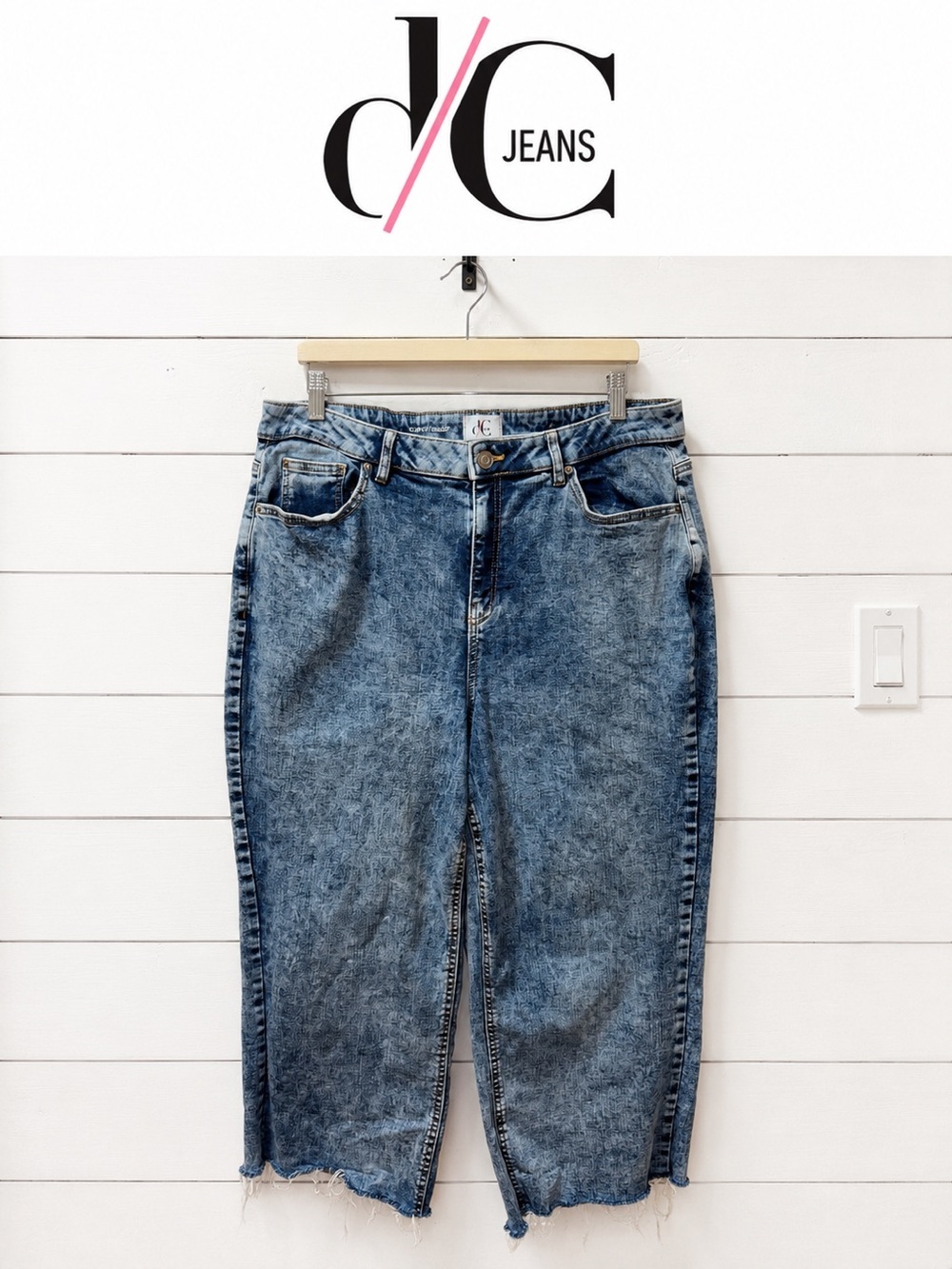 d/C Jeans Acid Wash Cropped Wide Leg Jeans Size 20